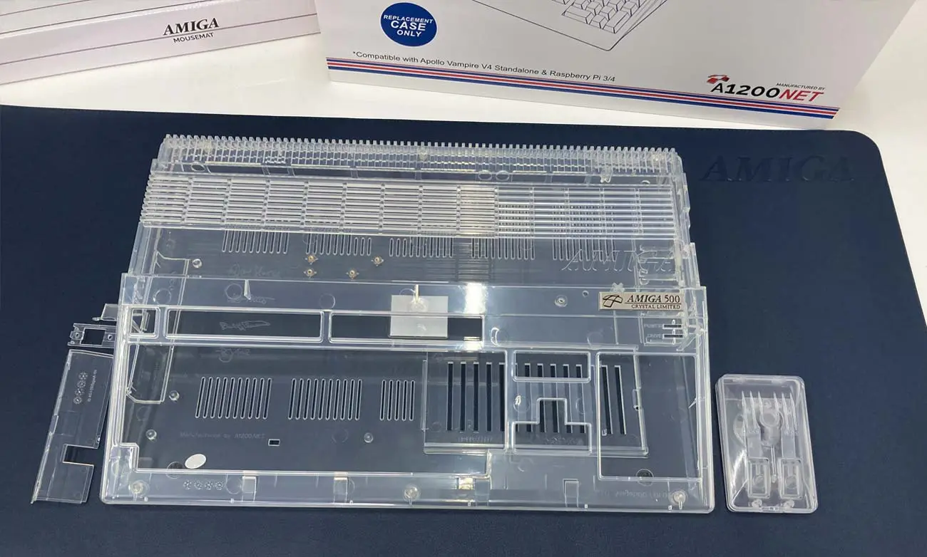 Amiga 500 Crystal case 3