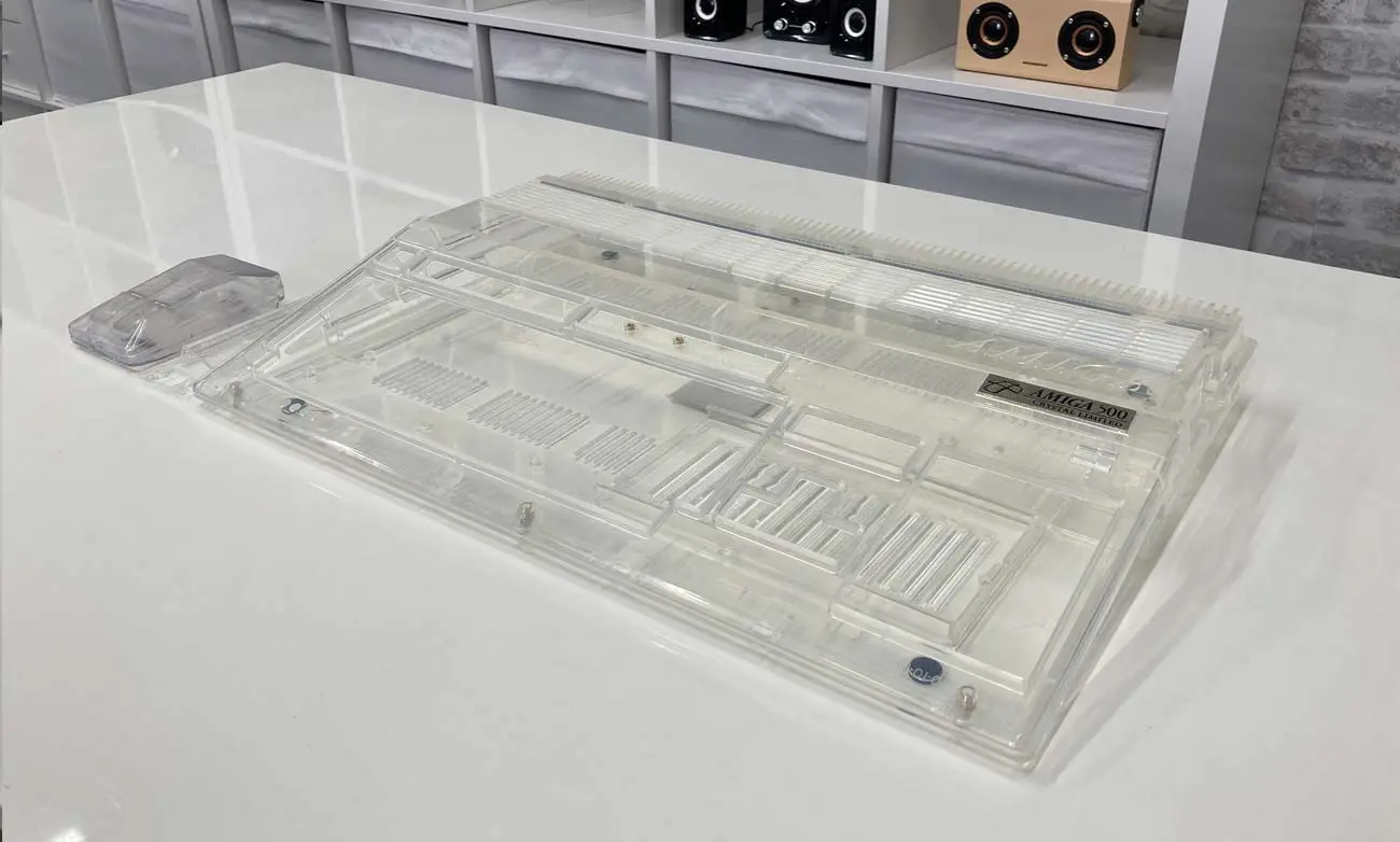 Amiga 500 Crystal case 2