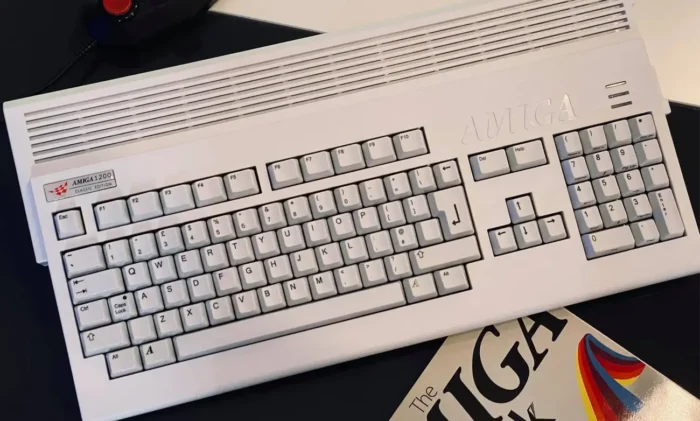 Amiga 1200 Case White 6b